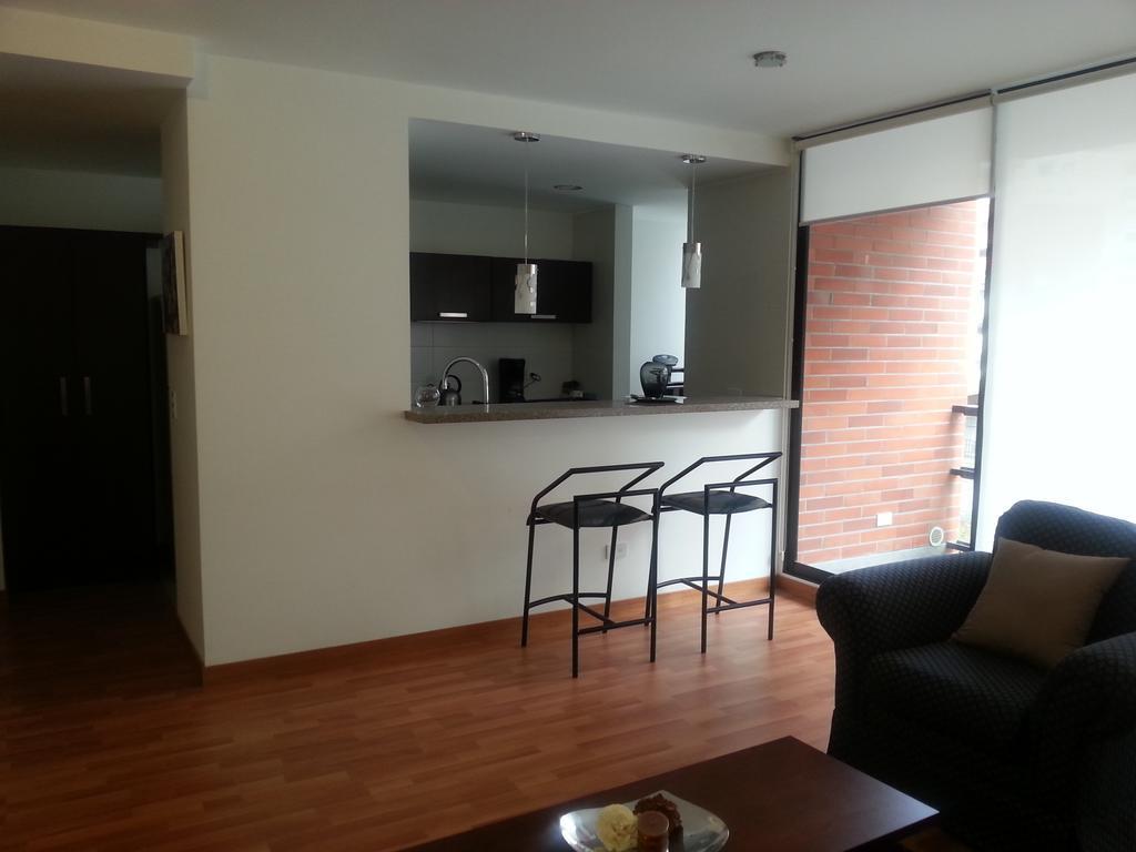 Suites Metropoli Edificio Torino Quito Szoba fotó